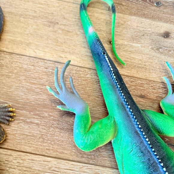 Vintage Plastic Reptiles Seeking Forever Home - Picture 12 of 16